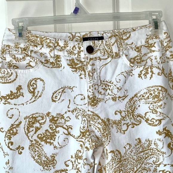 LIKE NEW - Chaps White and Yellow Denim 5 Pocket Capris Office Casual Size. 6 - Picture 3 of 9